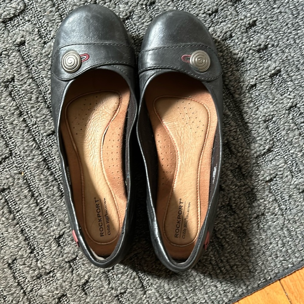 Rockport Cobb Hill wide ladies shoes.